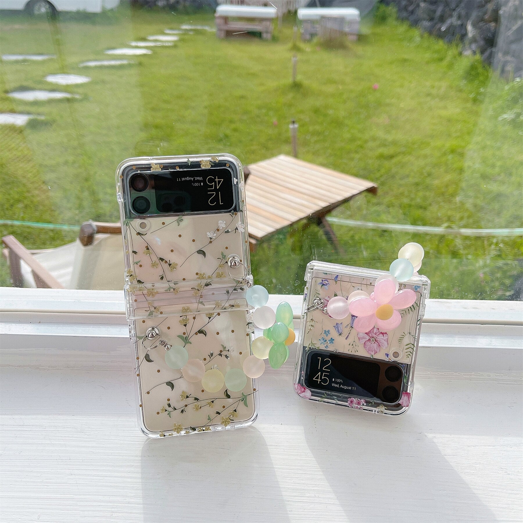 Case with Flowers Bracelet for Samsung Galaxy Z Flip 4 - Galaxy Z Flip 4 Case