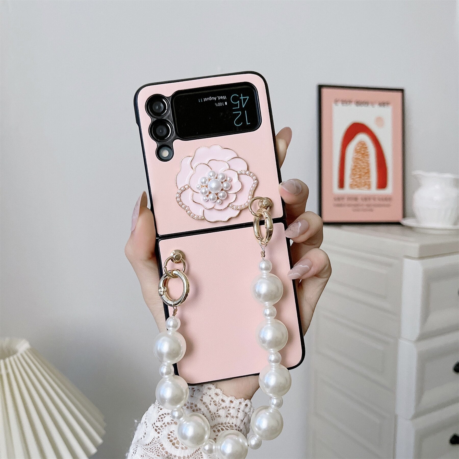 Luxury Pearl Bracelet Chain Camellia Case for Samsung Galaxy Z Flip 4 - Galaxy Z Flip 4 Case