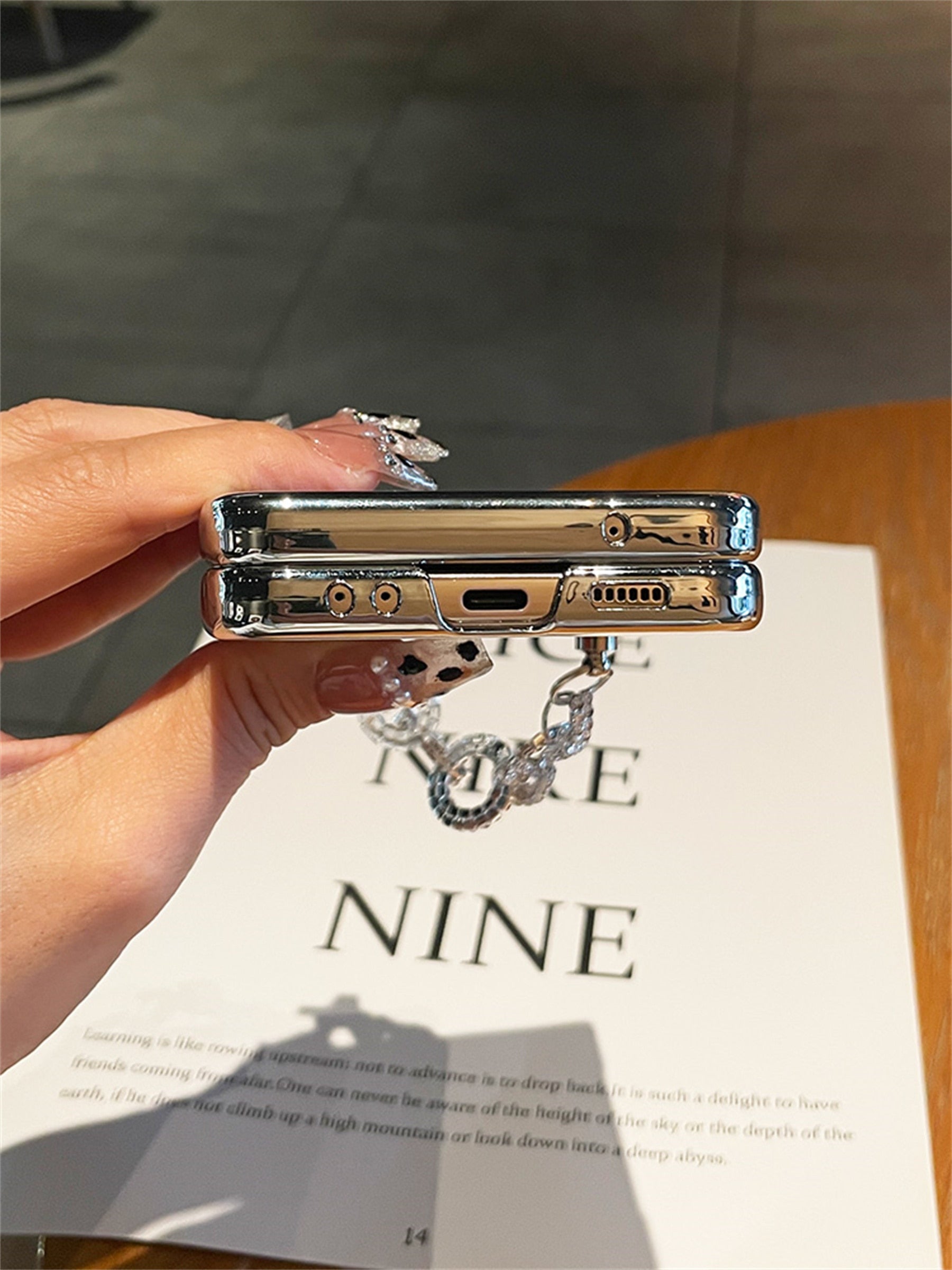 Luxury Case With Rhinestone Bracelet for Samsung Galaxy Z Flip 4 - Galaxy Z Flip 4 Case