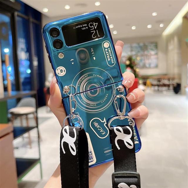 Retro Case With Chain For Samsung Galaxy Z Flip 4 5G - Galaxy Z Flip 4 Case