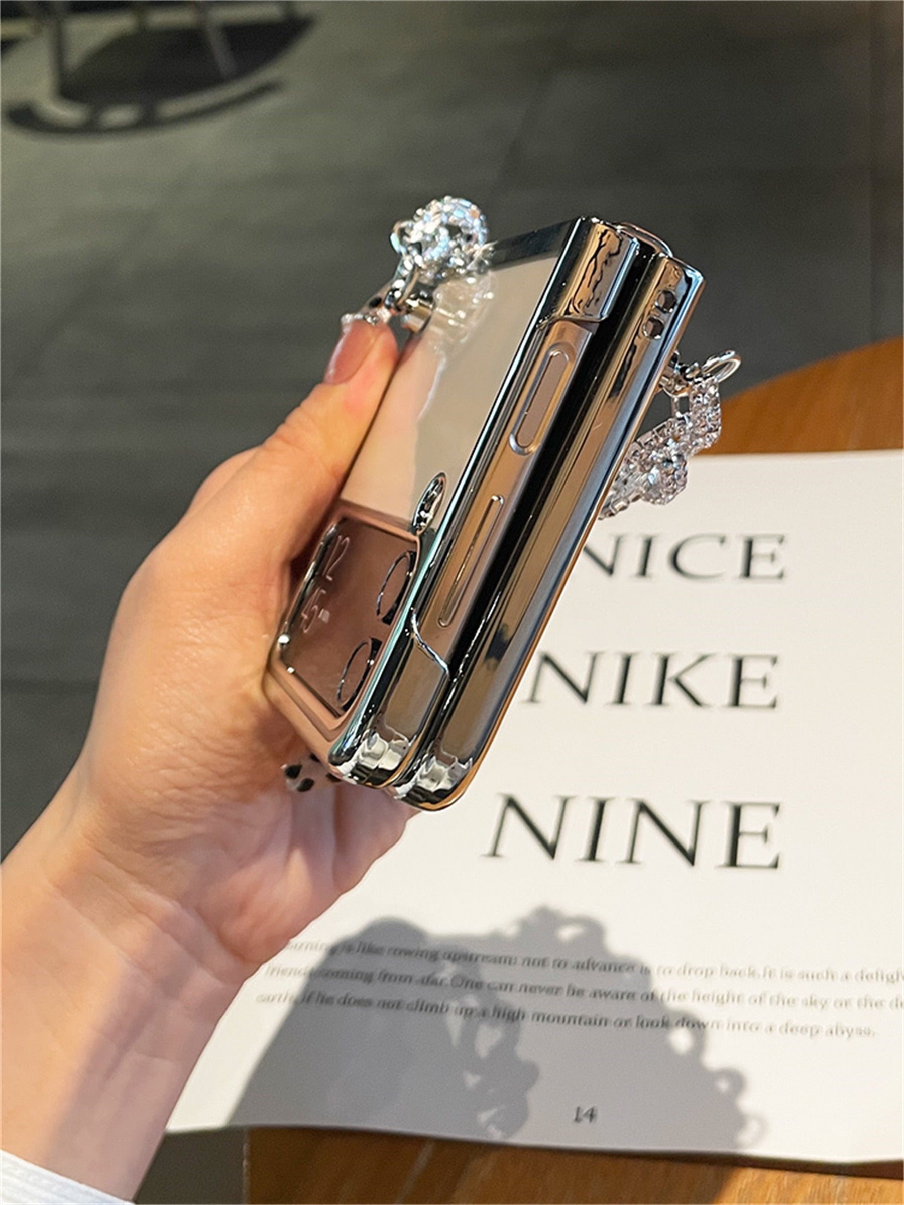 Luxury Case With Rhinestone Bracelet for Samsung Galaxy Z Flip 4 - Galaxy Z Flip 4 Case